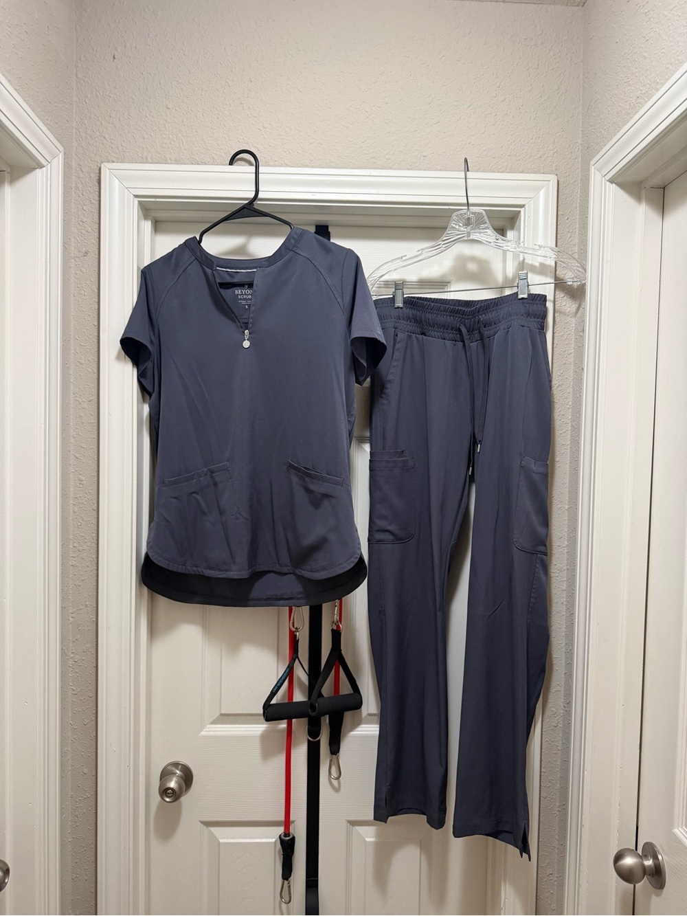 Grey Women's Medical Scrub Set — Comfortable Jogger Pants